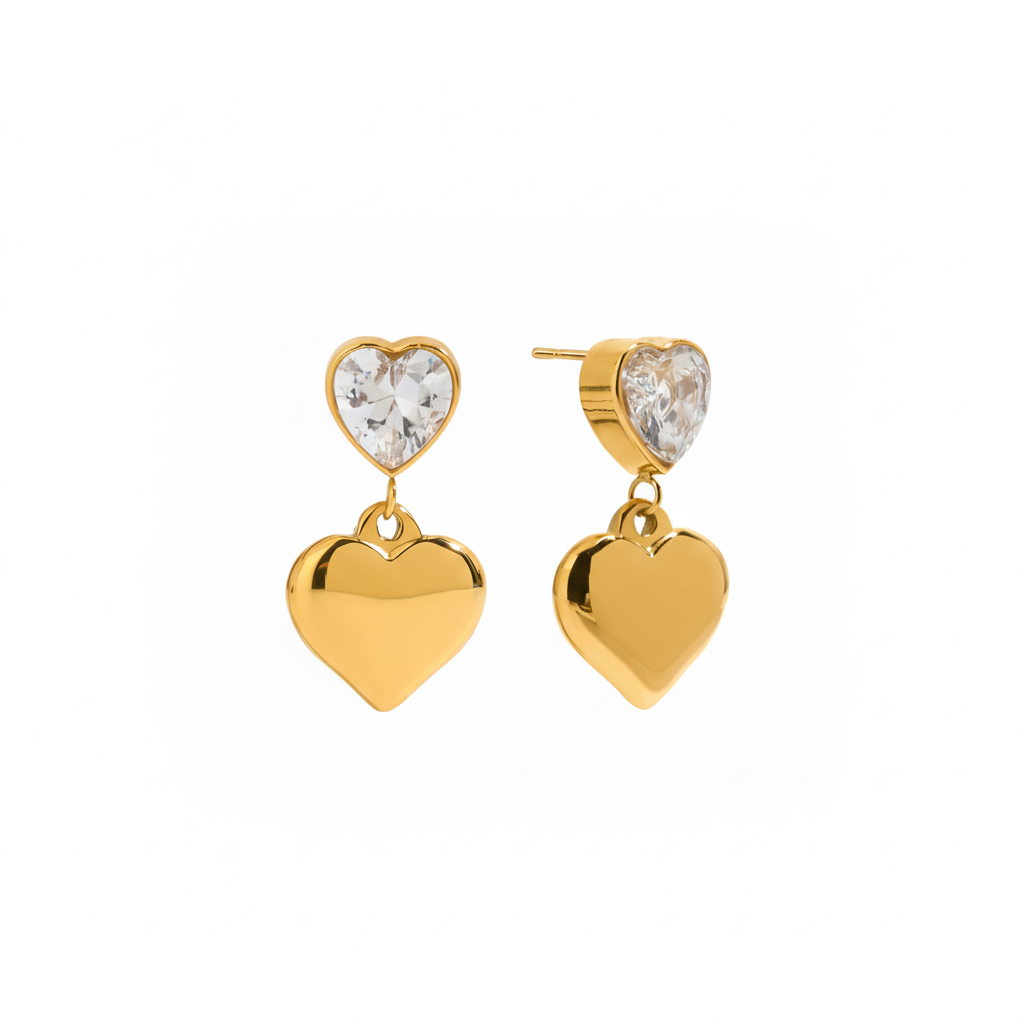 Goldene Herz-Ohrringe mit funkelndem Zirkonia und glänzendem Herzanhänger – 18K vergoldet, romantisch und wasserfest.